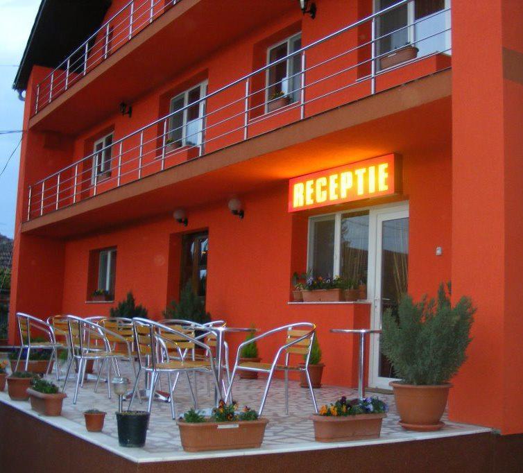 Onalisa Hotel Arad Exterior photo